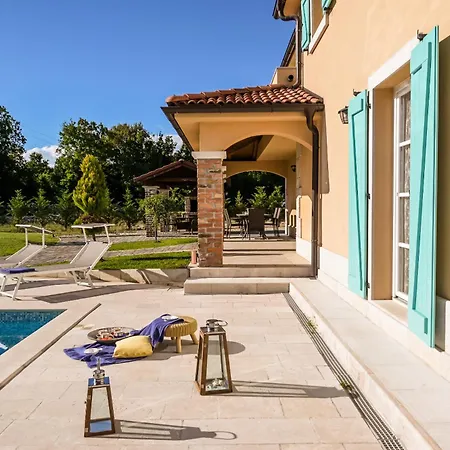 Casa Blu With Pool Kras