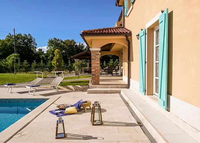 Casa Blu With Pool Kras